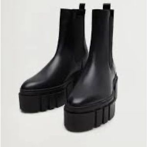 Leather Chunky Sole Chelsea Boot
